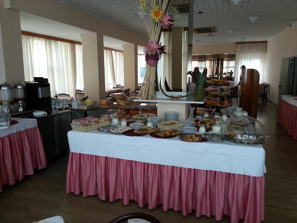 Hotel Glenn Rimini Ngoại thất bức ảnh