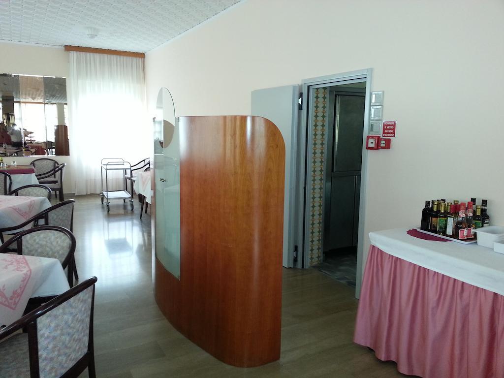 Hotel Glenn Rimini Ngoại thất bức ảnh