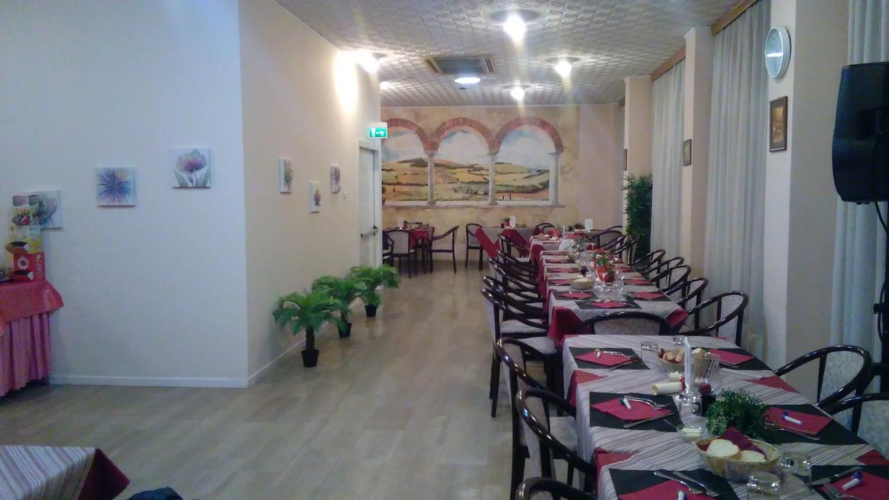 Hotel Glenn Rimini Ngoại thất bức ảnh